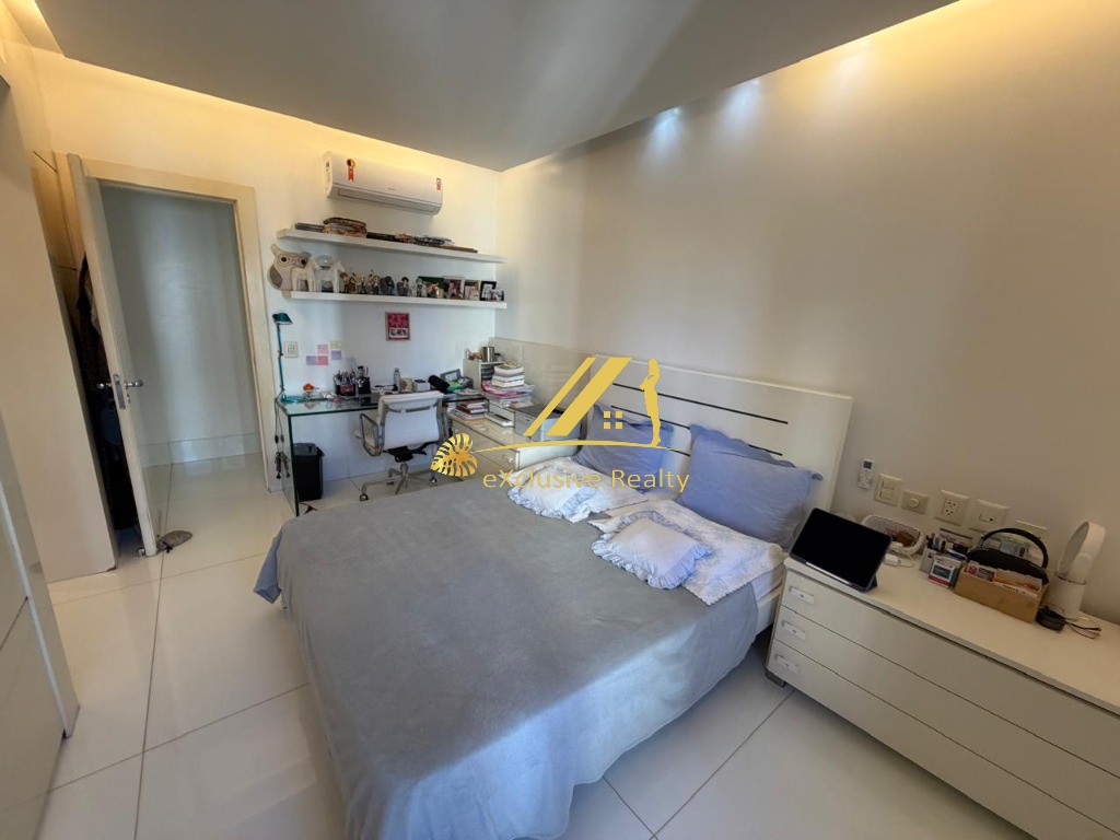 Terrazzo Imperiale Apartamento moderno, finamente decorado e mobiliado, super amplo, 4 suítes (2 com closet) lavabo, despensa, dependência completa. 3
