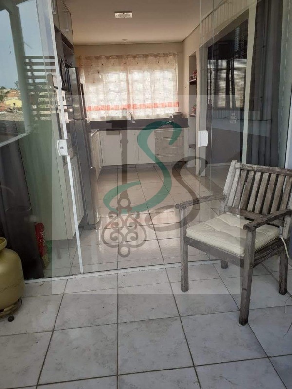 Casa, 4 quartos, 200 m² - Foto 12