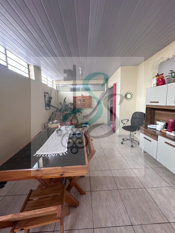 Casa, 2 quartos, 180 m² - Foto 17