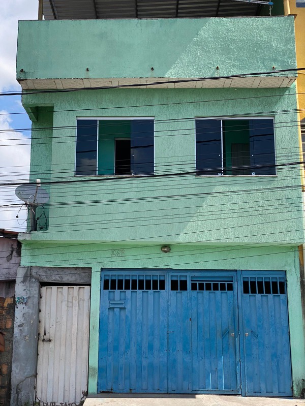 Excelente casa em contagem