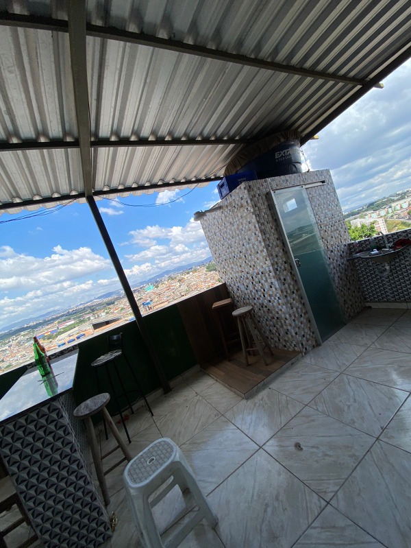 Excelente casa em contagem
