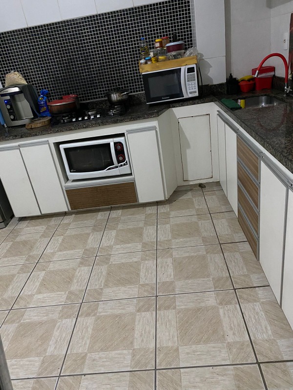 Excelente casa em contagem