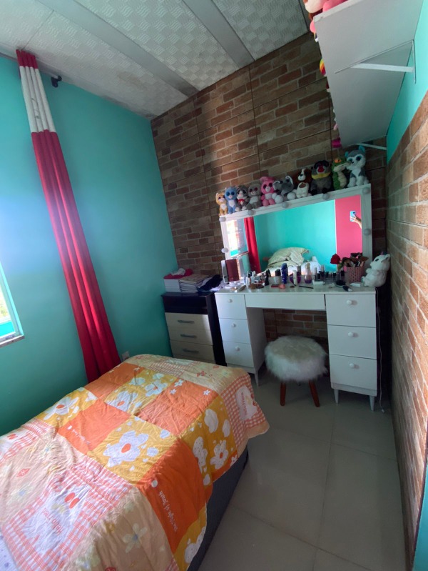 Excelente casa em contagem