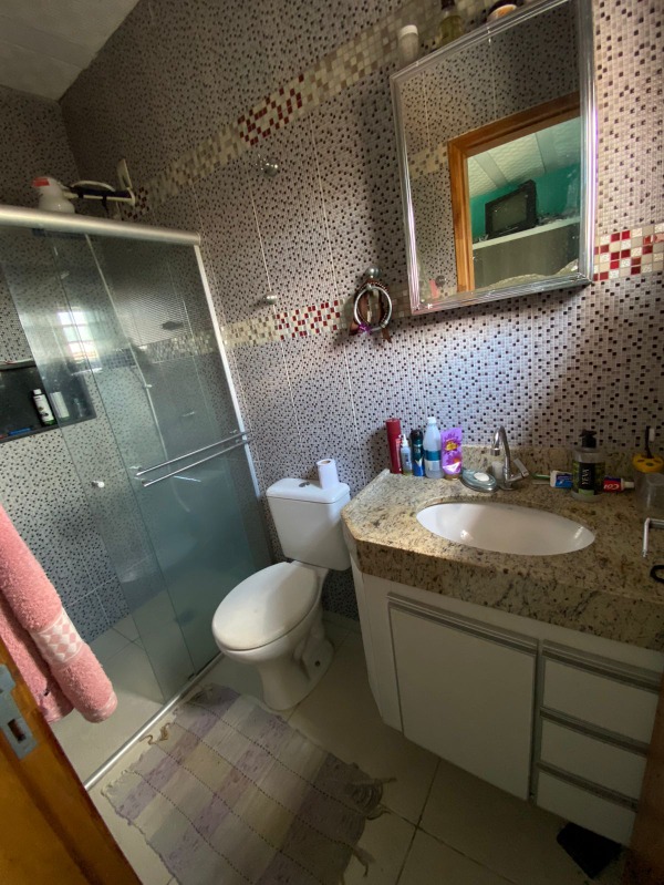 Excelente casa em contagem
