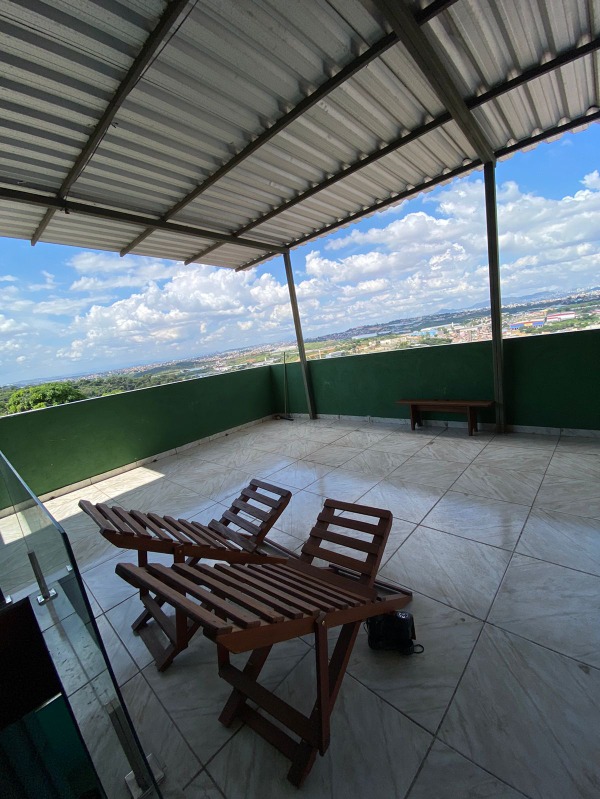 Excelente casa em contagem
