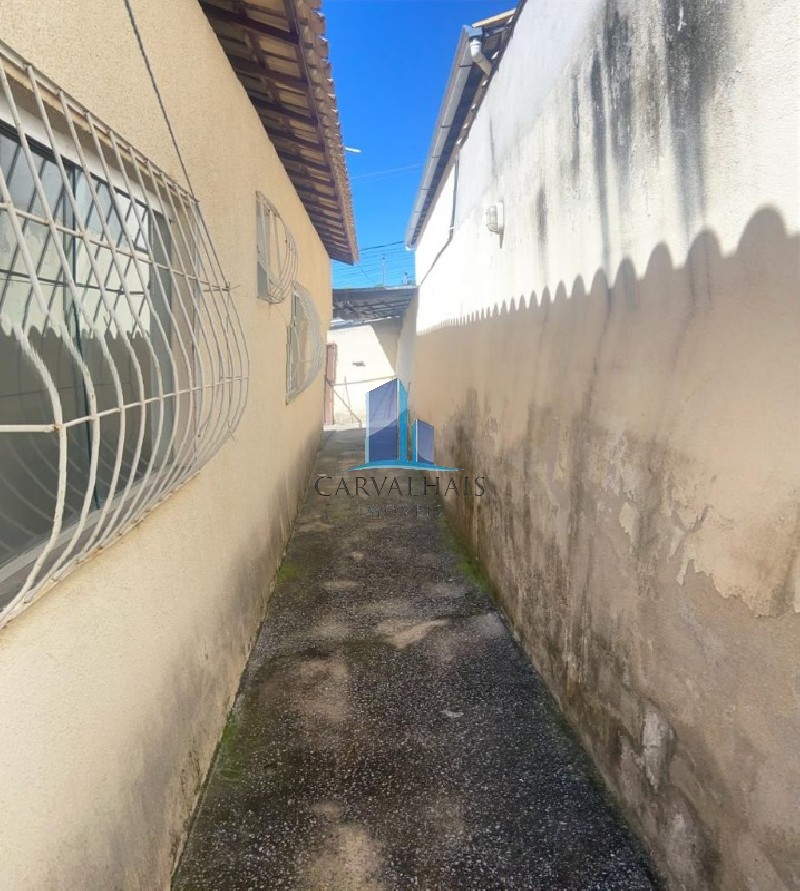 Imperdível! Casa à venda em Esmeraldas-MG, bairro Floresta Encantada, 3 quartos, 1 suíte, 1 sala, 2 banheiros, 3 vagas de garagem, 200m². Confira!
