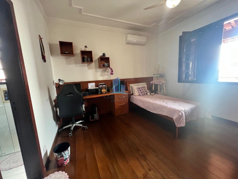 Espetacular casa à venda em Contagem-MG, Novo Eldorado: 4 quartos, 4 suítes, 3 salas, 6 banheiros, 4 vagas de garagem, 472,10 m².