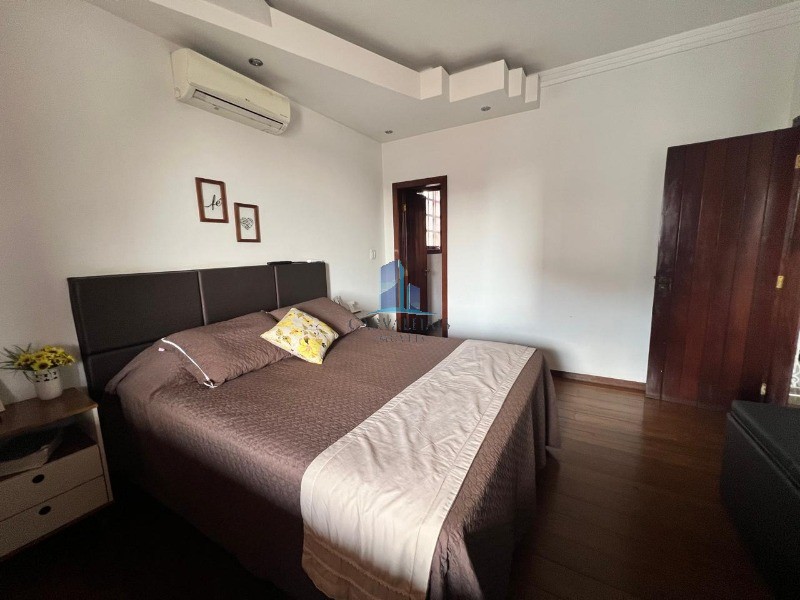 Espetacular casa à venda em Contagem-MG, Novo Eldorado: 4 quartos, 4 suítes, 3 salas, 6 banheiros, 4 vagas de garagem, 472,10 m².