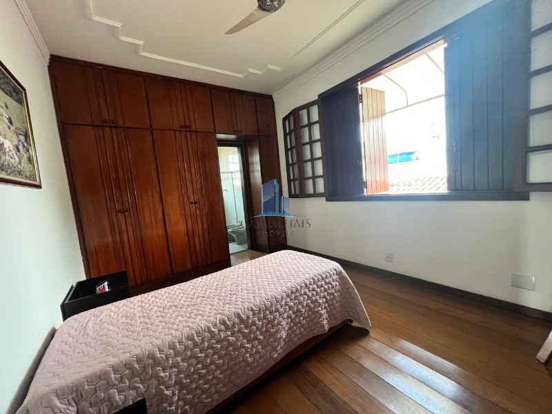 Espetacular casa à venda em Contagem-MG, Novo Eldorado: 4 quartos, 4 suítes, 3 salas, 6 banheiros, 4 vagas de garagem, 472,10 m².