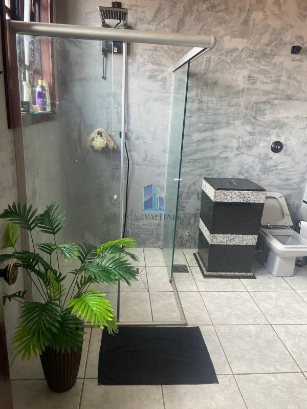 Espetacular casa à venda em Contagem-MG, Novo Eldorado: 4 quartos, 4 suítes, 3 salas, 6 banheiros, 4 vagas de garagem, 472,10 m².