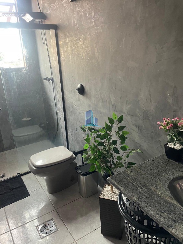 Espetacular casa à venda em Contagem-MG, Novo Eldorado: 4 quartos, 4 suítes, 3 salas, 6 banheiros, 4 vagas de garagem, 472,10 m².