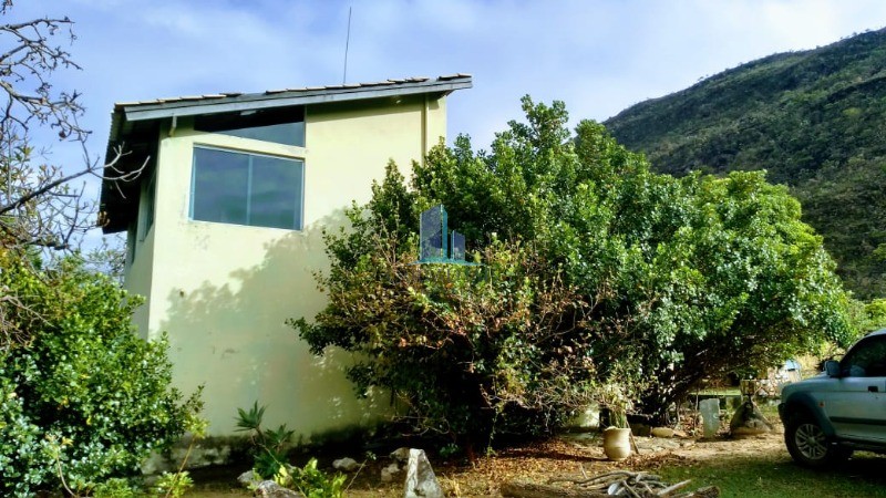 Sitio de luxo em santana do riacho-mg: 3 quartos, 3 suítes e