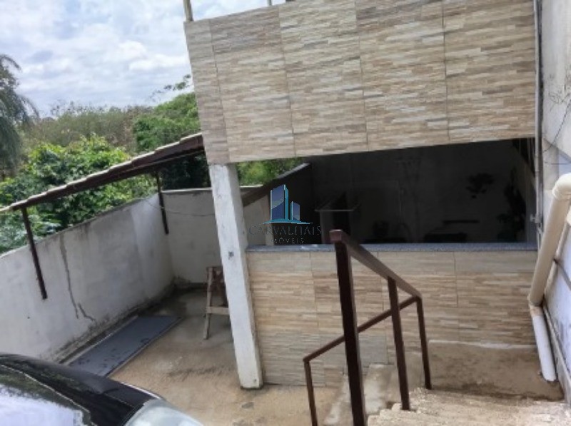 Imperdível casa à venda em Contagem-MG, bairro Colonial - 2 quartos, 1 suíte, 2 banheiros, 3 vagas, 120m²!