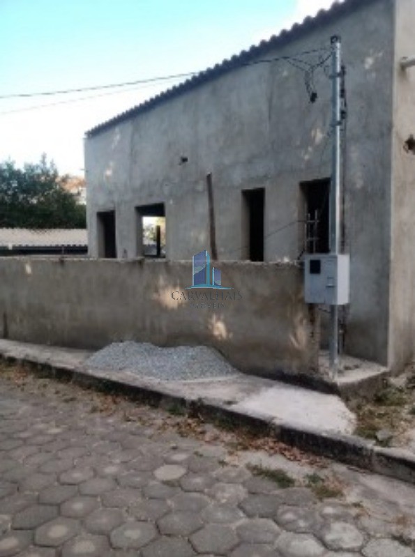 Imperdível casa à venda em Contagem-MG, bairro Colonial - 2 quartos, 1 suíte, 2 banheiros, 3 vagas, 120m²!