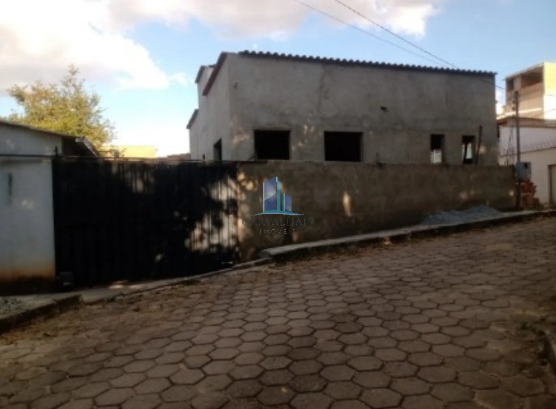Imperdível casa à venda em Contagem-MG, bairro Colonial - 2 quartos, 1 suíte, 2 banheiros, 3 vagas, 120m²!