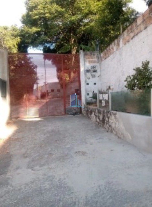 Imperdível casa à venda em Contagem-MG, bairro Colonial - 2 quartos, 1 suíte, 2 banheiros, 3 vagas, 120m²!