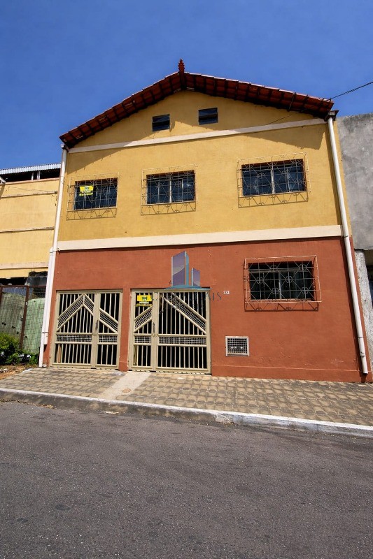 Casa, 5 quartos, 212 m² - Foto 1