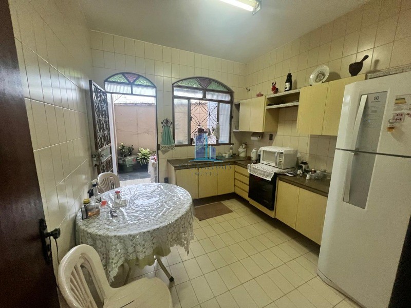 Casa, 4 quartos, 360 m² - Foto 4