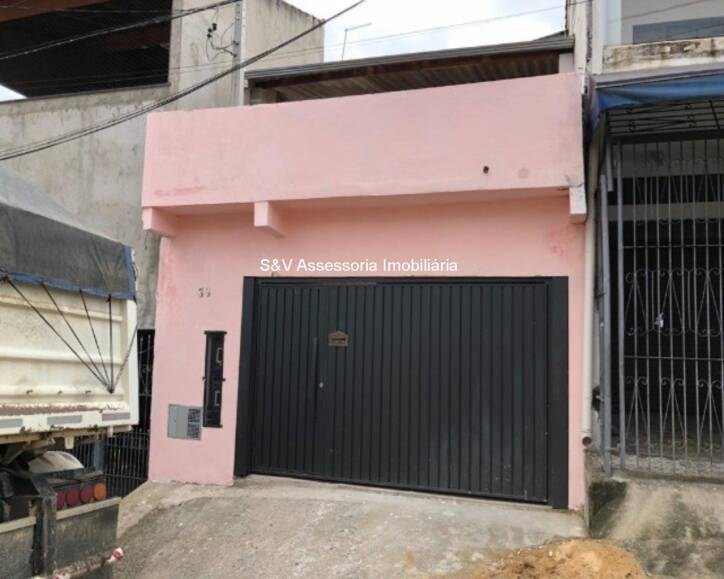 Casa à venda com 3 quartos, 140m² - Foto 1