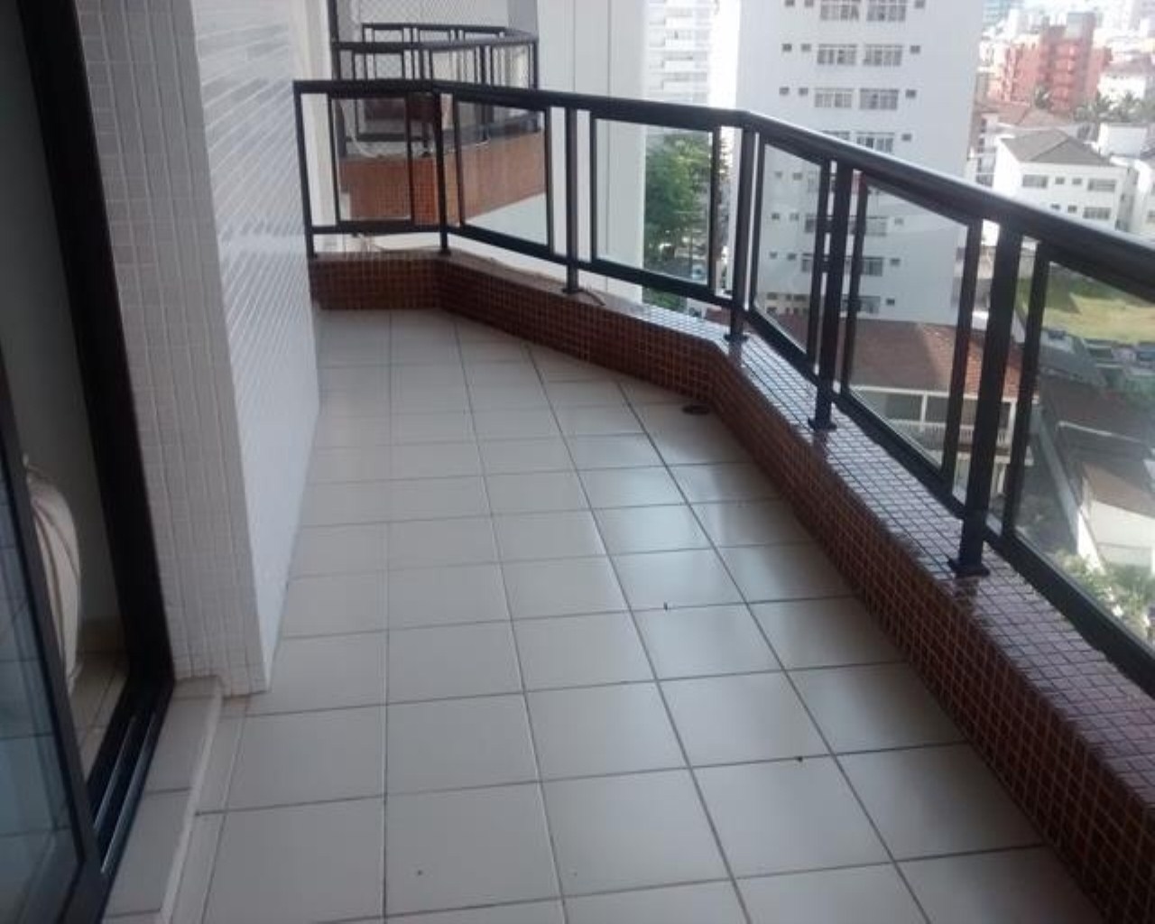 Apartamento à venda no Guarujá na Praia das Astúrias. em Jardim Las Palmas, Guarujá — foto 13