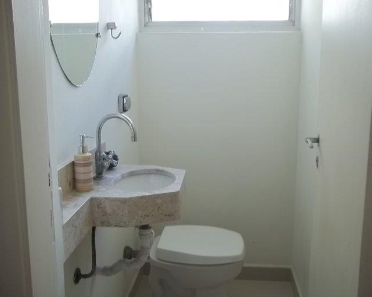 Apartamento à venda no Guarujá na Praia das Pitangueiras. em Pitangueiras, Guarujá — foto 8