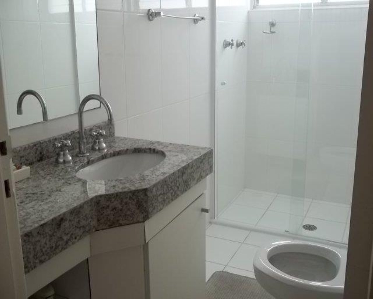 Apartamento à venda no Guarujá na Praia das Pitangueiras. em Pitangueiras, Guarujá — foto 18