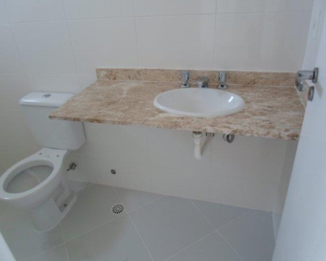 Apartamento  à venda no Guarujá na Praia das Pitangueiras. em Pitangueiras, Guarujá — foto 18