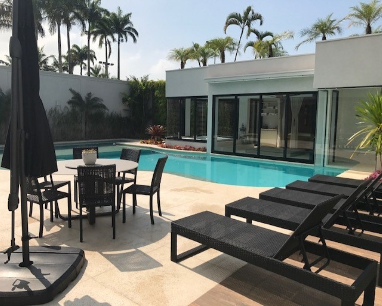 Casa de Condomínio à venda com 8 quartos, 750m² - Foto 23