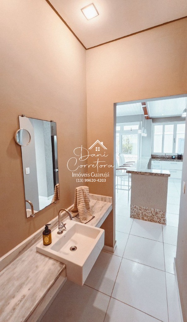 Imperdível: Casa à venda em Guarujá-SP, Balneário Praia do Pernambuco, 3 quartos, 1 suíte, 4 banheiros, 4 vagas, 150m². em Balneário Praia do Pernambuco, Guarujá — foto 14