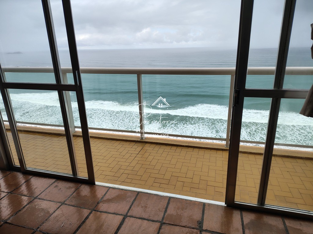 Apartamento para alugar com 4 quartos, 220m² - Foto 4
