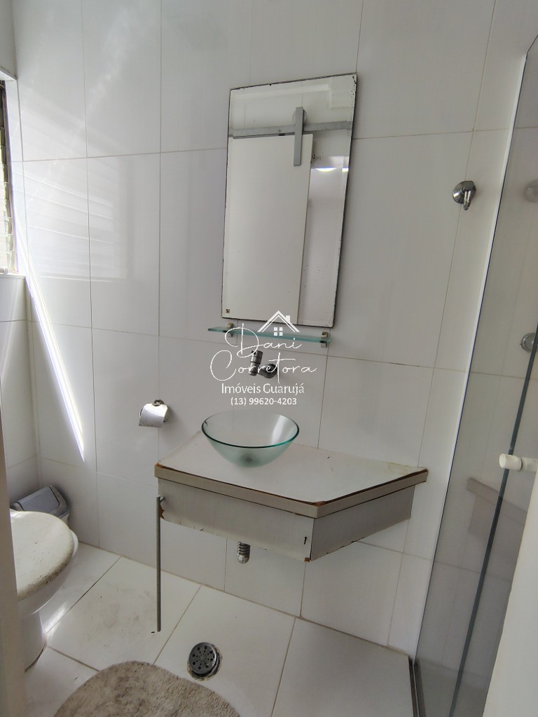 Apartamento reformado próximo a praia, Astúrias em Vila Alzira, Guarujá — foto 10