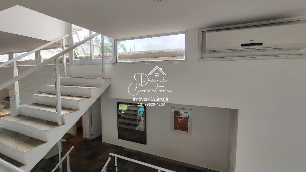 Imponente mansão à venda em Guarujá-SP, Praia do Pernambuco a 50 metros da praia: 6 quartos, 6 suítes, 3 salas, 8 banheiros, 6 vagas de garagem. em BALNEÁRIO PRAIA DO PERNAMBUCO, GUARUJÁ — foto 60