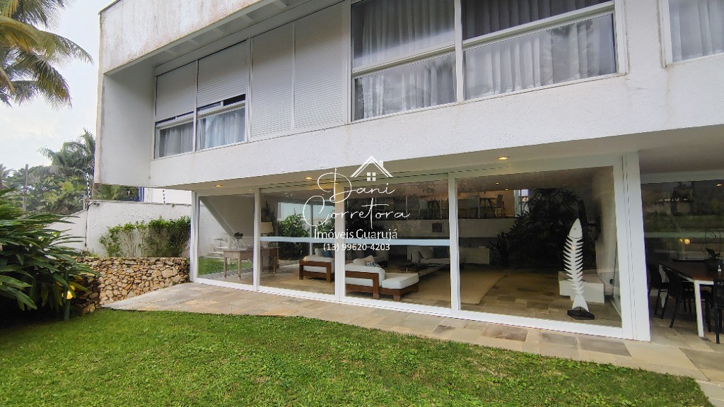 Imponente mansão à venda em Guarujá-SP, Praia do Pernambuco a 50 metros da praia: 6 quartos, 6 suítes, 3 salas, 8 banheiros, 6 vagas de garagem. em BALNEÁRIO PRAIA DO PERNAMBUCO, GUARUJÁ — foto 17