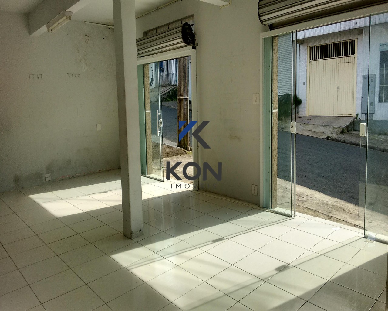 Sala comercial para locação no cic - foto 8