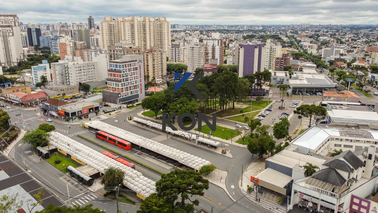 Lote, Terreno meio de quadra para predio à venda no Portão Curitiba PR