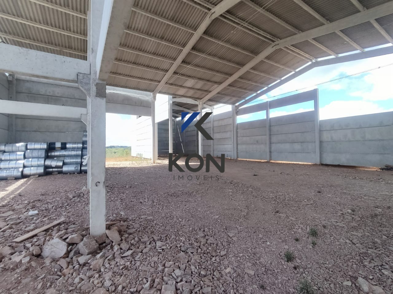 Galpão industrial à venda dentro do conceituado condomínio e