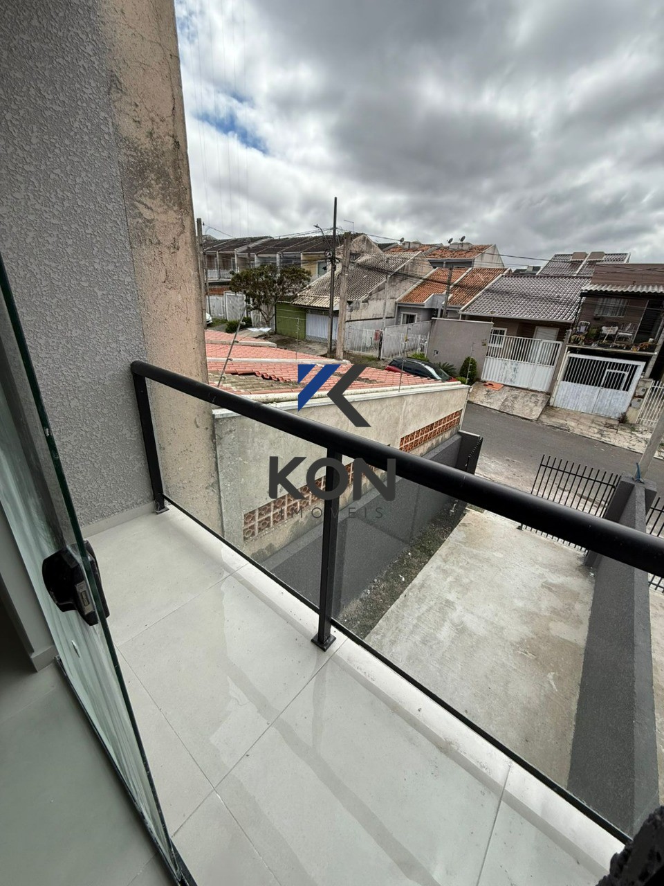 Sobrado de frente para a rua excelente oportunidade no tatuq