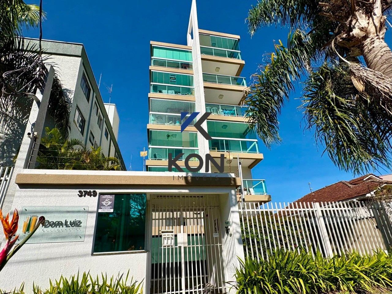 Apartamento a Venda no Seminário - Custo-Benefício Único, 2 Quartos, Face Noroeste e Vaga Coberta - Avenida Silva Jardim