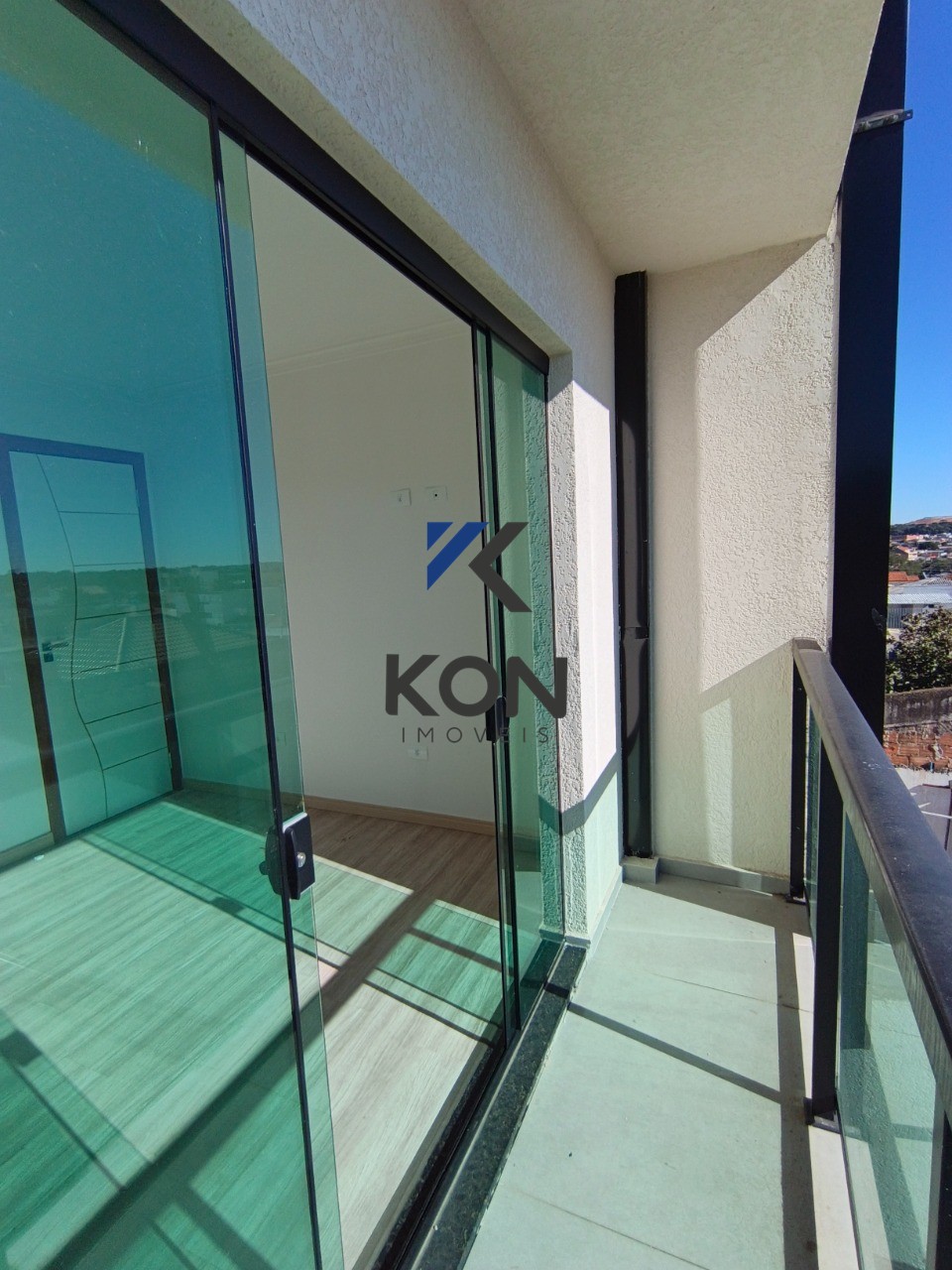 Casa à Venda em Fazenda Rio Grande 3 Quartos, Suíte, Área Gourmet e 160m²