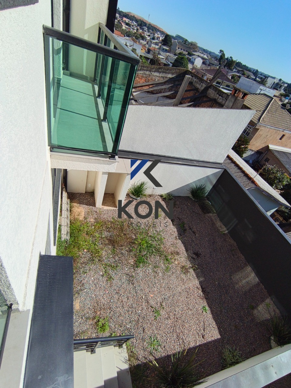 Casa à Venda em Fazenda Rio Grande 3 Quartos, Suíte, Área Gourmet e 160m²