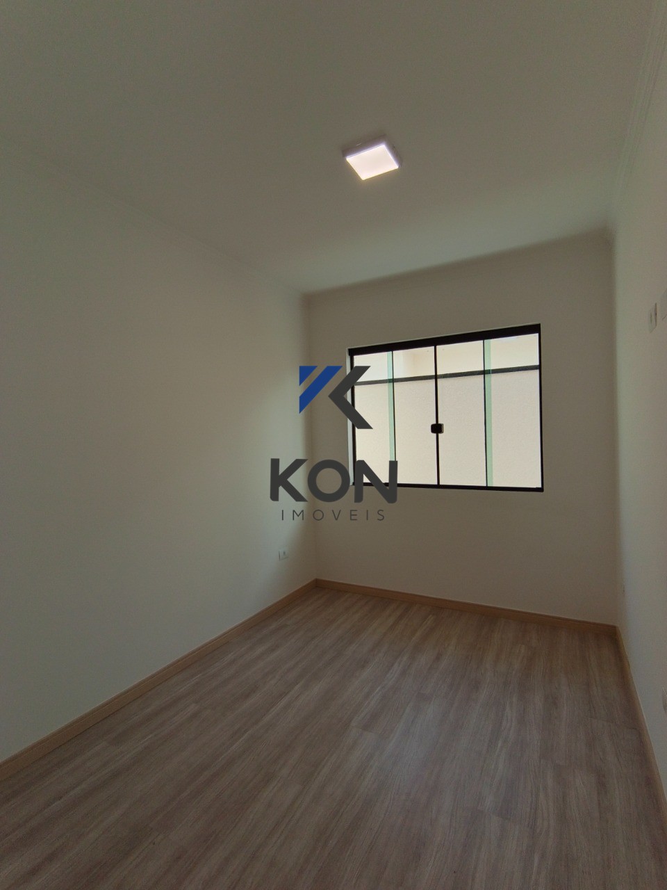 Casa à Venda em Fazenda Rio Grande 3 Quartos, Suíte, Área Gourmet e 160m²