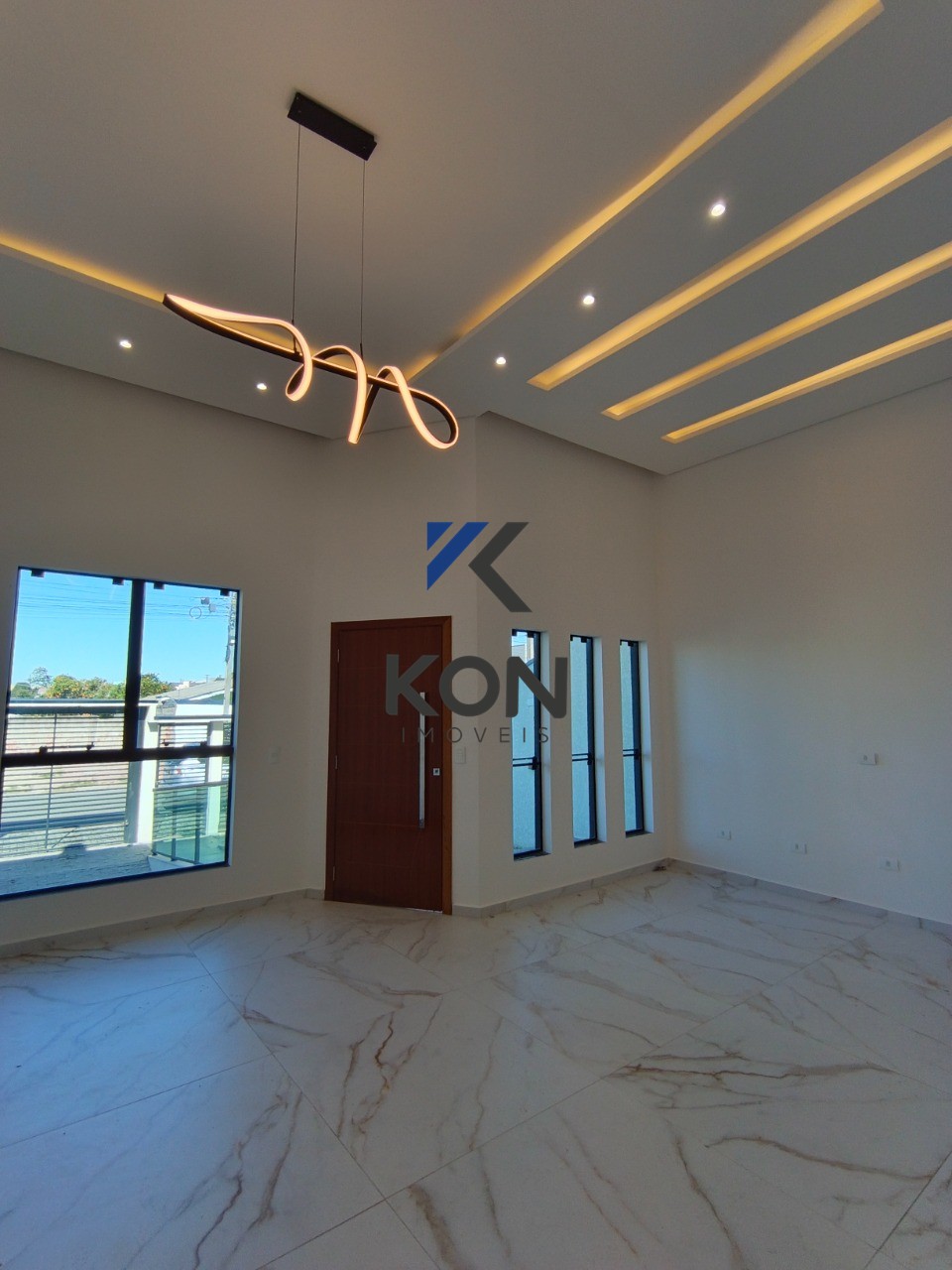 Casa à Venda em Fazenda Rio Grande 3 Quartos, Suíte, Área Gourmet e 160m²