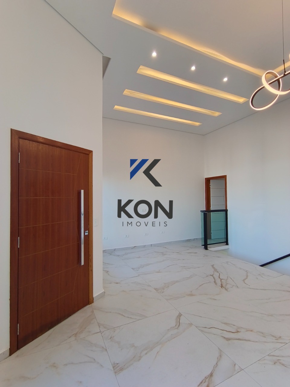 Casa à Venda em Fazenda Rio Grande 3 Quartos, Suíte, Área Gourmet e 160m²