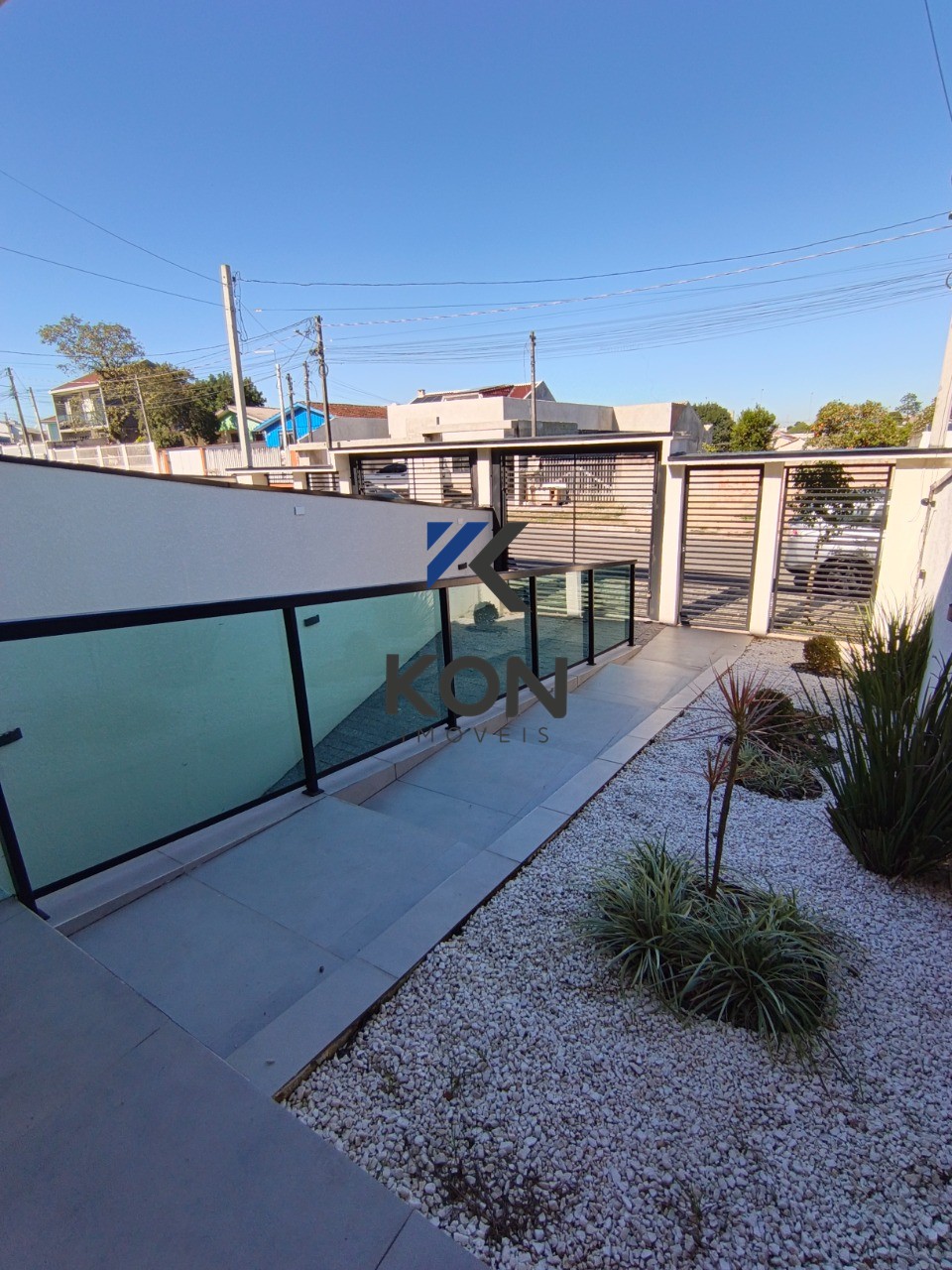 Casa à Venda em Fazenda Rio Grande 3 Quartos, Suíte, Área Gourmet e 160m²