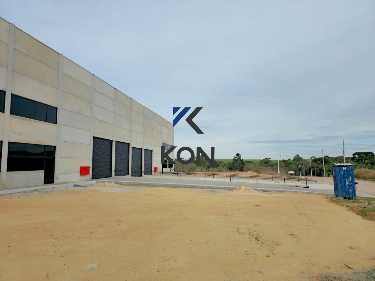 Galpão/Deposito/Armazem com 2.700m² para locação em Condominio
