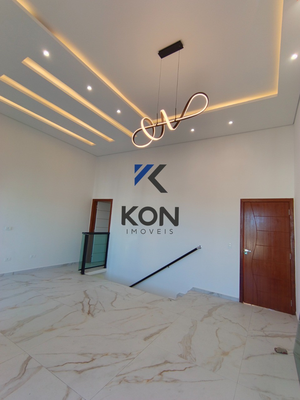 Casa à Venda em Fazenda Rio Grande 3 Quartos, Suíte, Área Gourmet e 160m²