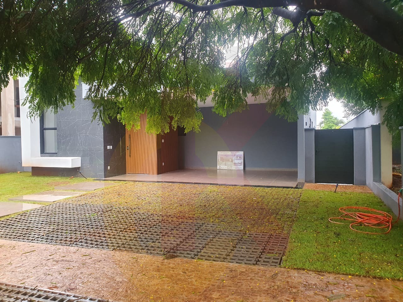 Casa, 4 quartos, 252 m² - Foto 1