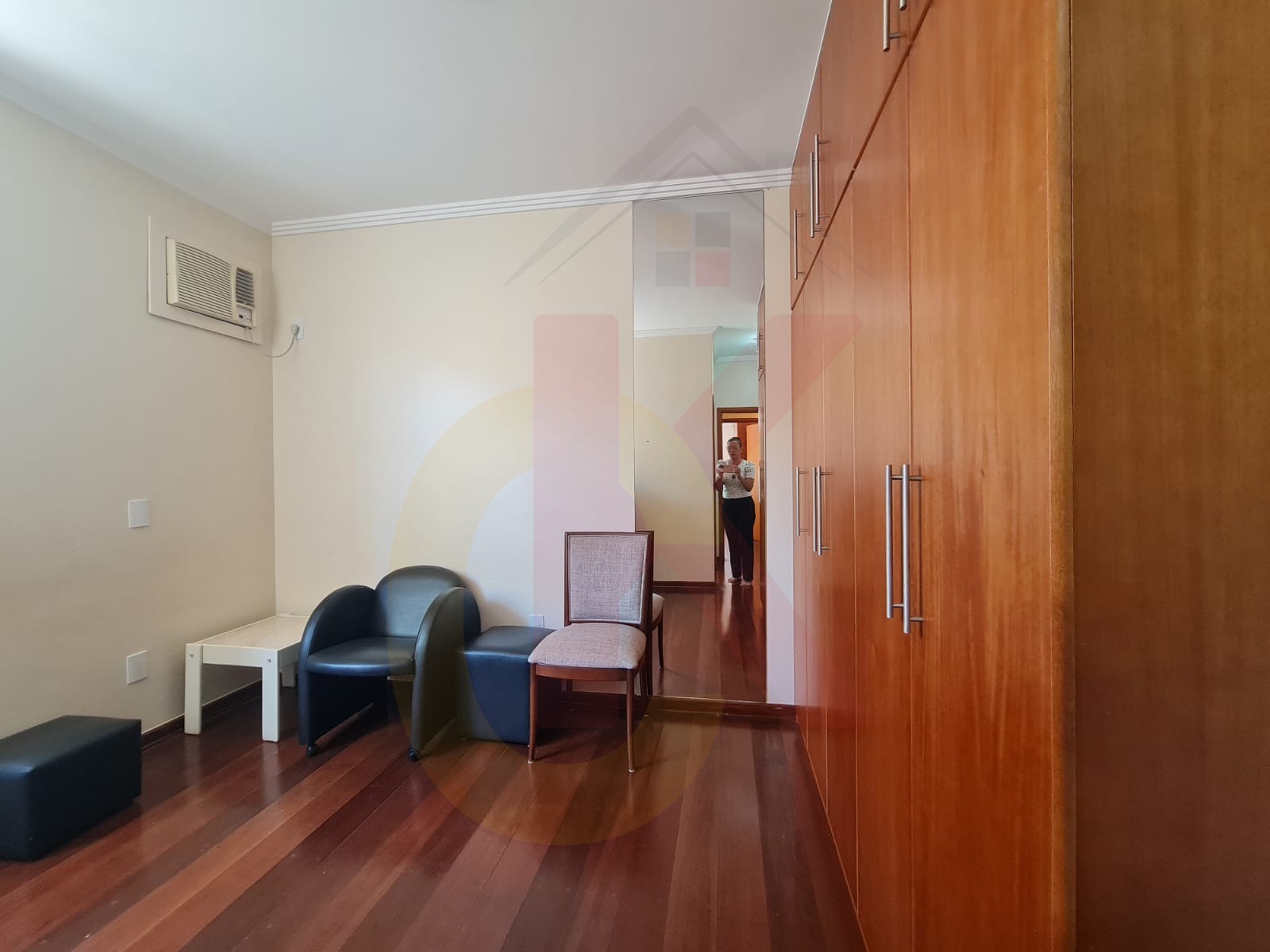 Casa de luxo à venda na City Ribeirão, Ribeirão Preto-SP: 6 quartos sendo 4 suítes, 3 salas, 5 banheiros, 24 vagas, 435,13 m² de construção