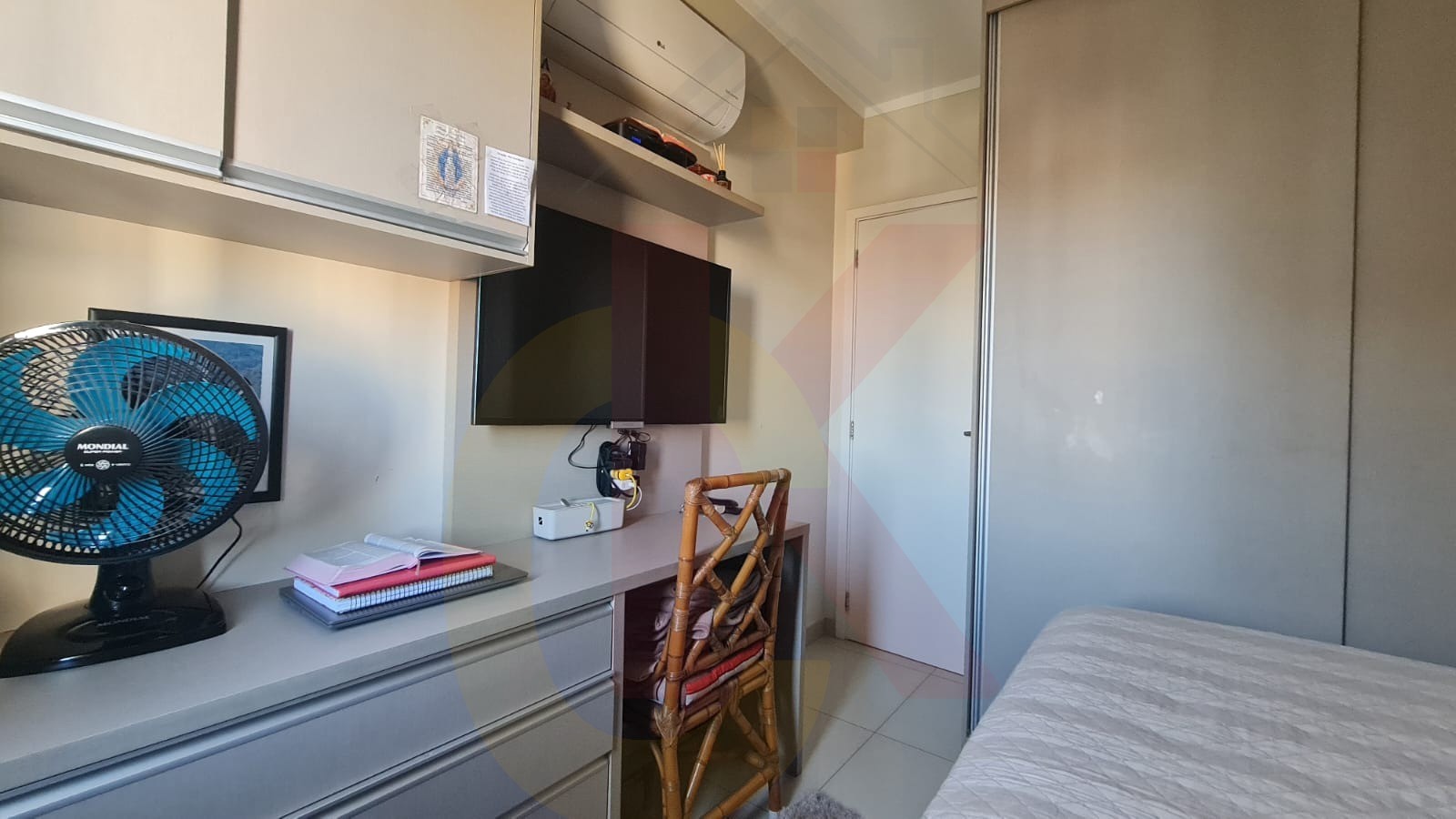 Venda de Apartamento de Luxo no Jardim Botânico, Ribeirão Preto-SP: 3 quartos, 1 suíte, 3 salas, 4 banheiros, 2 vagas, 124m².