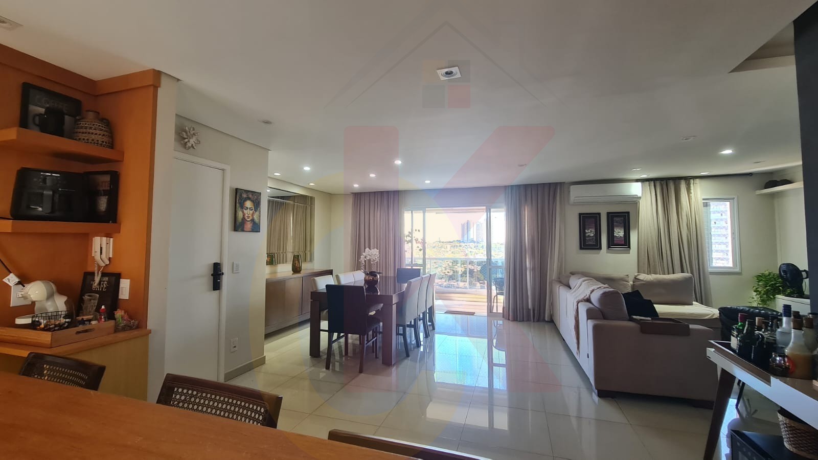 Venda de Apartamento de Luxo no Jardim Botânico, Ribeirão Preto-SP: 3 quartos, 1 suíte, 3 salas, 4 banheiros, 2 vagas, 124m².